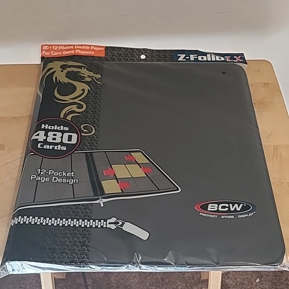 LARGE ZIPPER PORTFOLIO BCW GAMING Z-FOLIO 12-POCKET LX ALBUM, HOLDS 480 CARDS